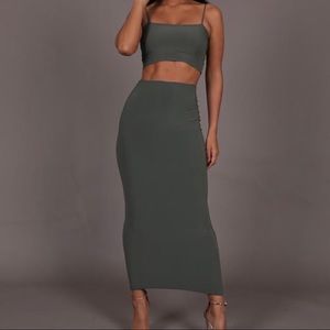 Forest Green Midi Skirt in Small ✨